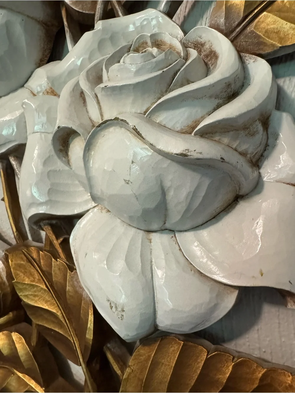 HOMCO White and Gold Floral Wall Décor